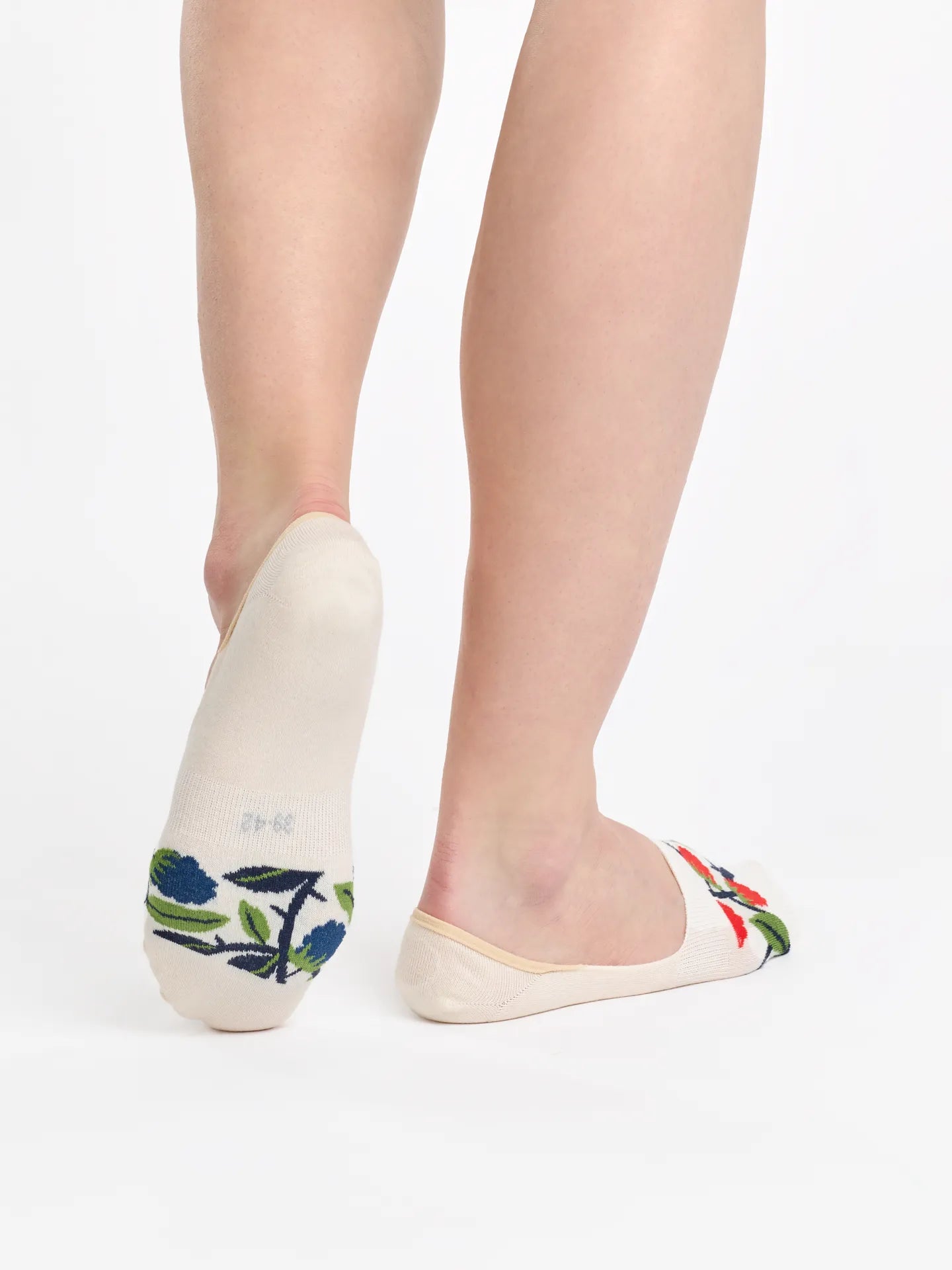 no-show-socks-raspberries-04/04b284b7457173d22d1a9f1a87be6bf2485631d8