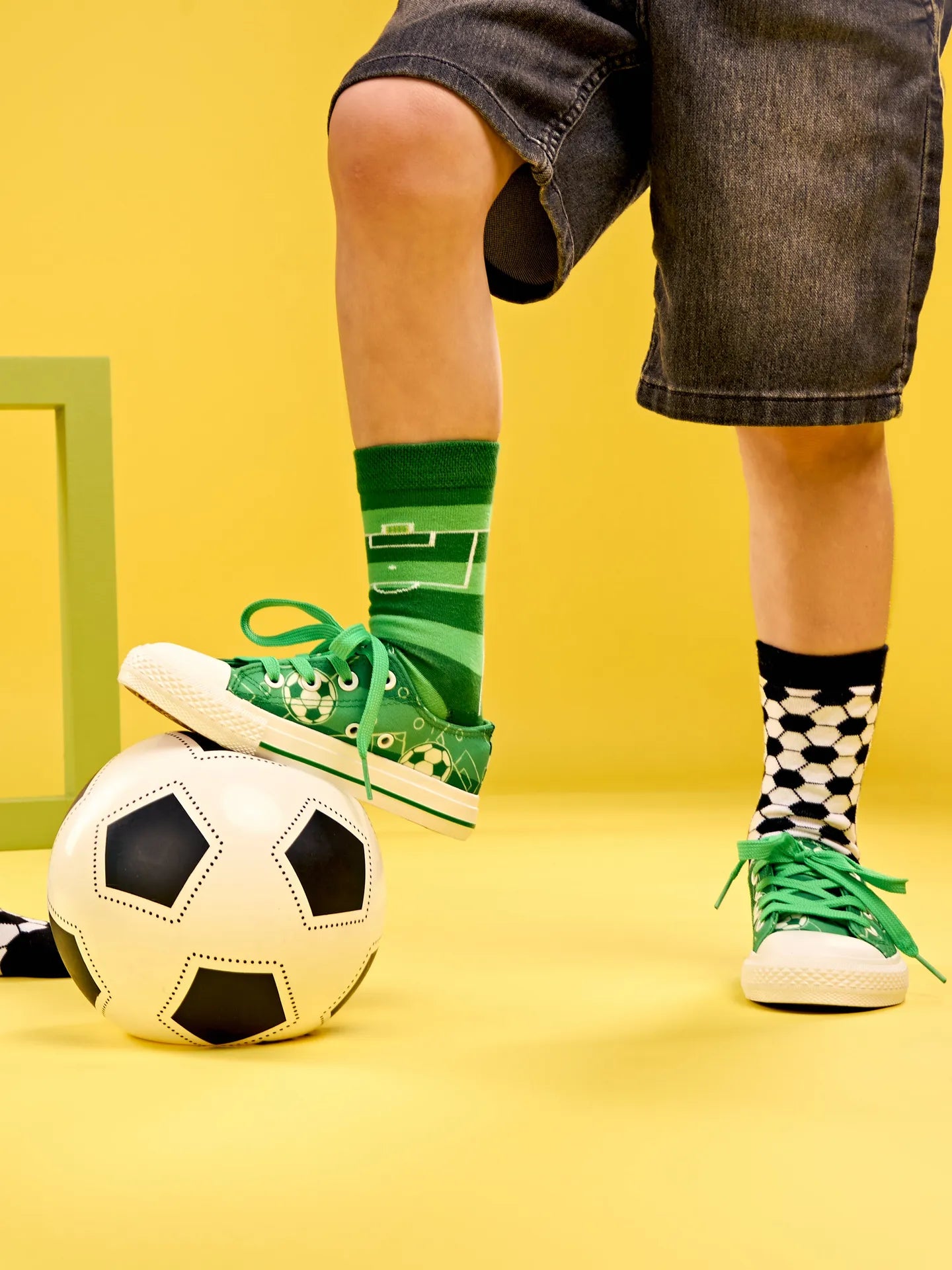 kids-socks-football-1-c8/c8fa7d9f5b7b0bae23b4ef126690c902ff8fcc01