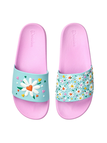 Sandales rigolotes Petits coeurs et marguerites