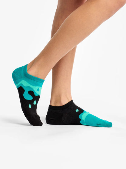 sneaker-socks-turquoise-drops-2d/2d87ec4eebd19501c9cd7fdb4581bc3e1ef6afba