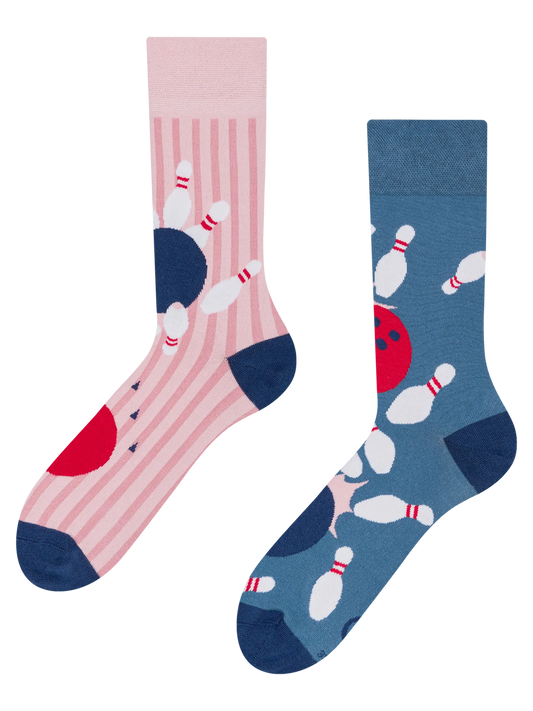 regular-socks-bowling-game-02-4f/4fe1c1b5e1e4e97f5f55a7e685b8686c54a86506
