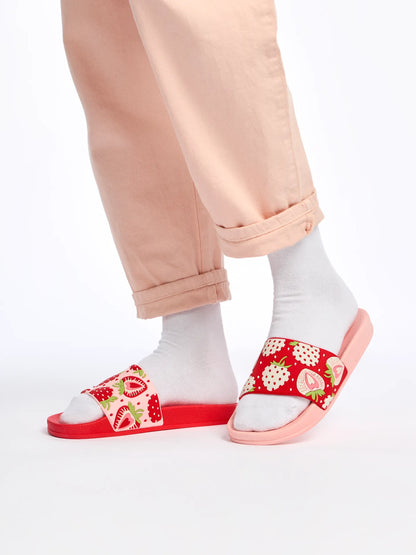 slides-sweet-strawberries-1-81/811c7e0b29cce0580cd90f9beaeb76b796379ca8