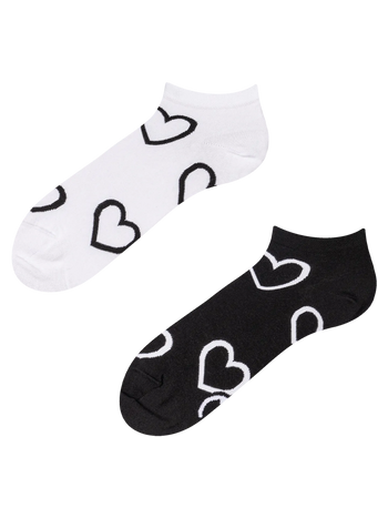 Socquettes rigolotes Petits cœurs noirs et blancs