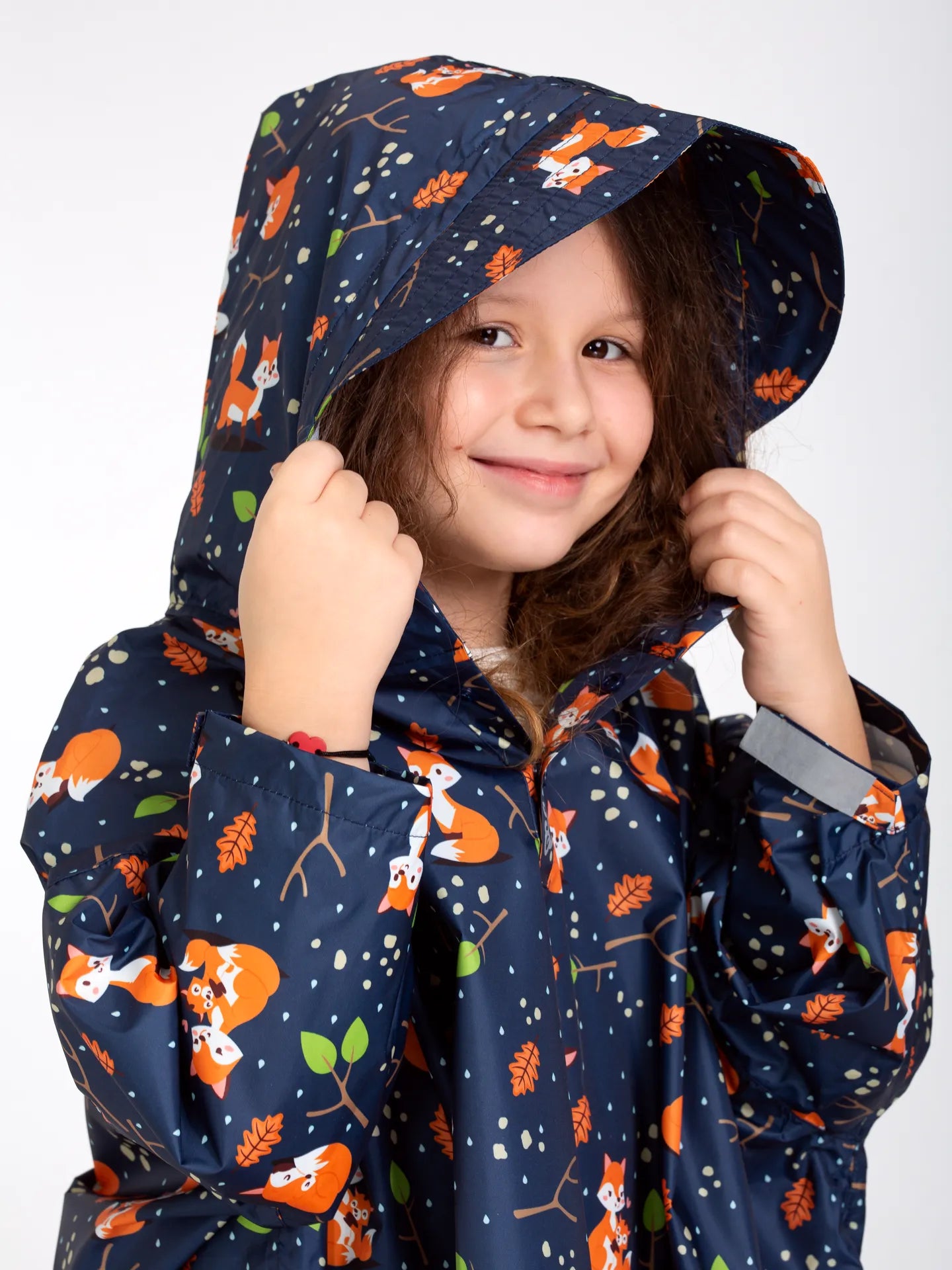 kids-raincoat-fox-in-nature-58/58f677b6b703ff62fa69a8c909a38b3de025e1d6