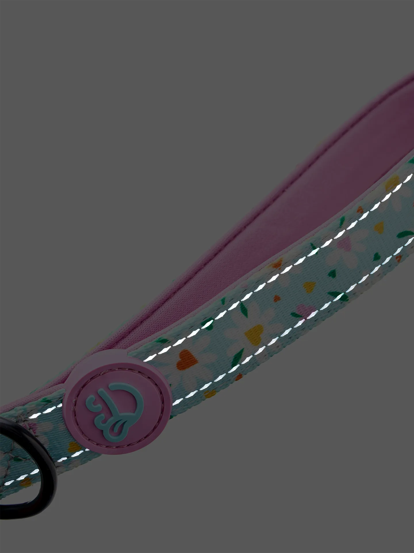 dog-collar-hearts-daisies-fa/fac93a17b8e077d8bb9135c2a7c9b4594e7c209d