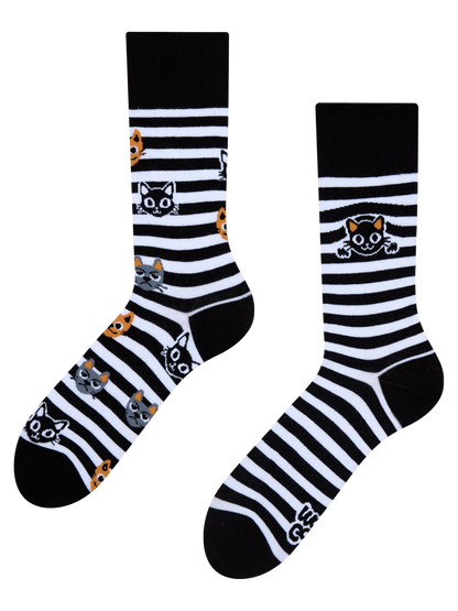 regular-socks-cats-stripes-02-7d/7d2033ce768b6af67fb1bf1d03e06d1145ccfad9