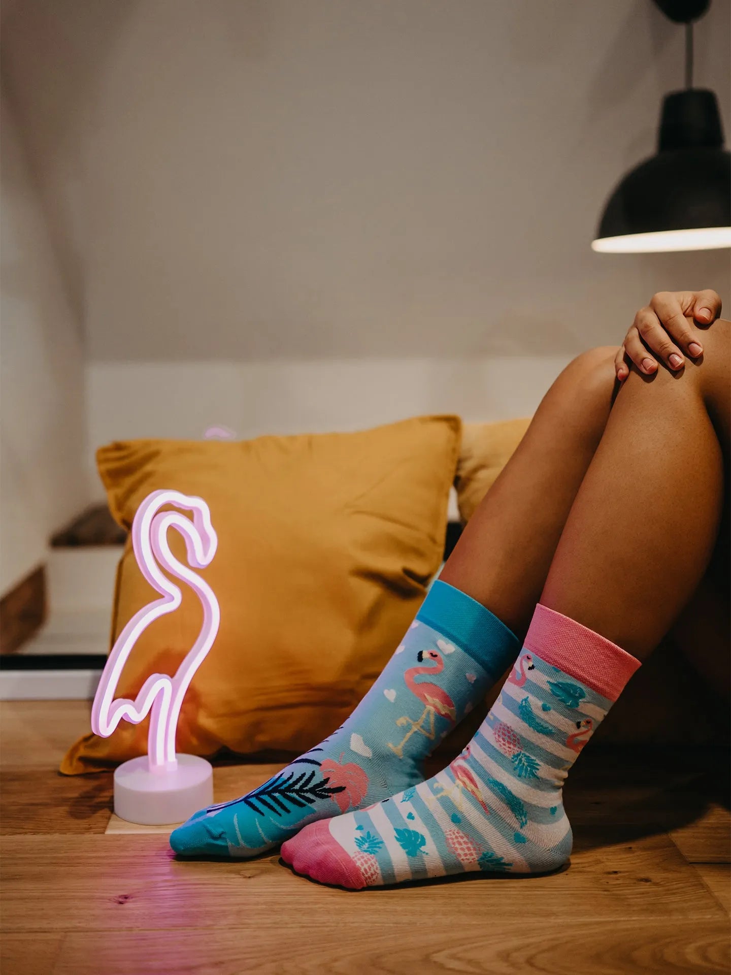 regular-socks-love-flamingos-02-12/125752ebf9896b20d95b1c932621432e717e2b17