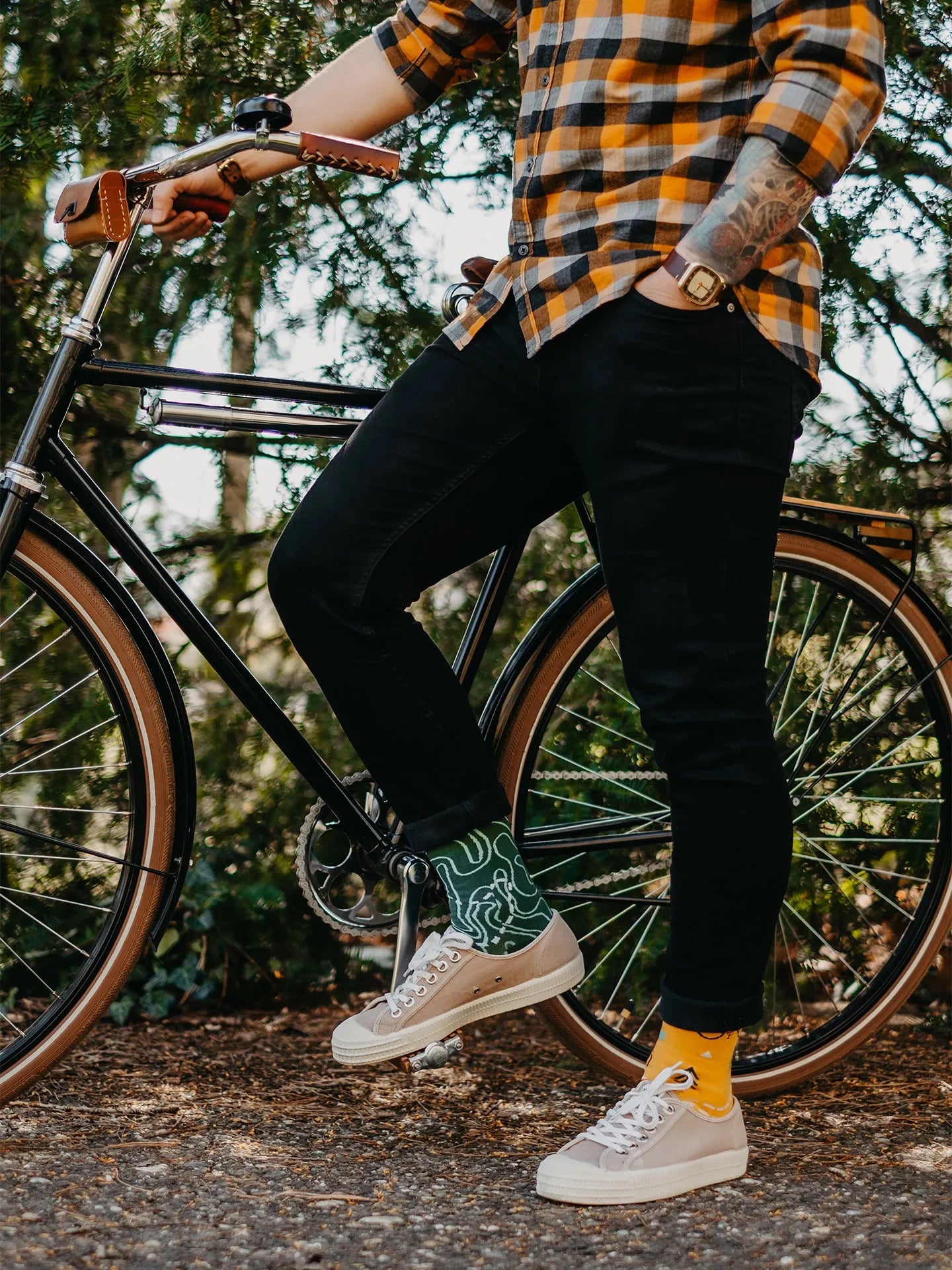 regular-socks-on-the-road-02-8d/8d04c3388709df3c36881643e5ce84731ecbe075