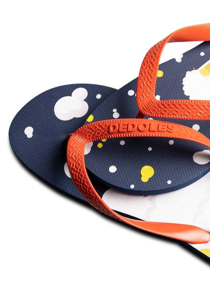 flip-flops-beer-boat-4c/4cdd19ba75f74aea901f71c98aeb47834465fb0d