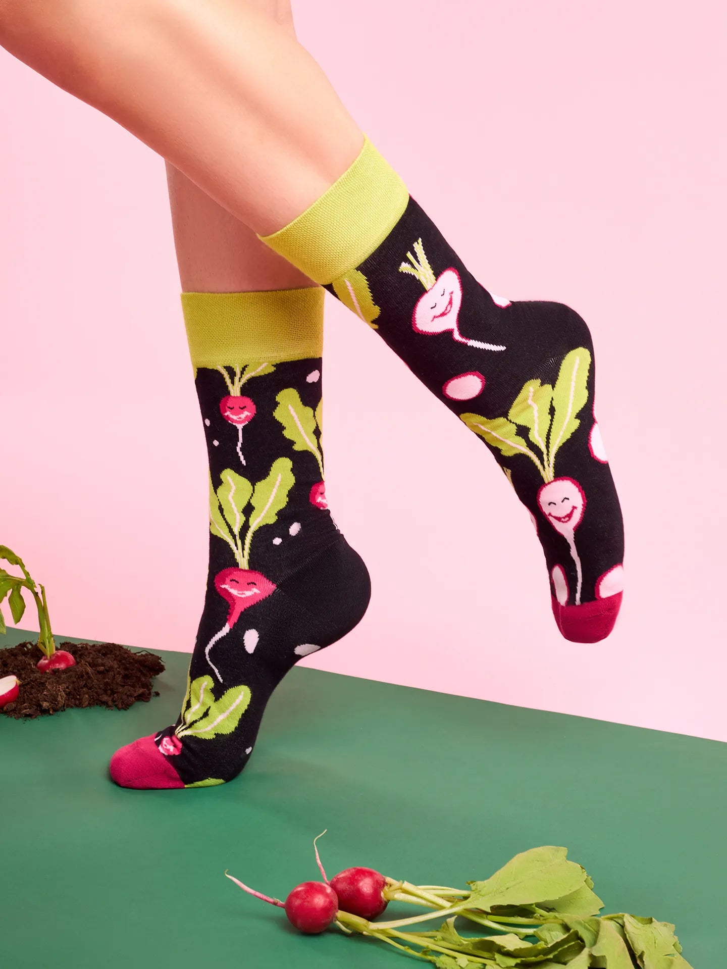 regular-socks-happy-radish-cb/cb0fa59e72180f303f25d25219da3692b4b7c23b