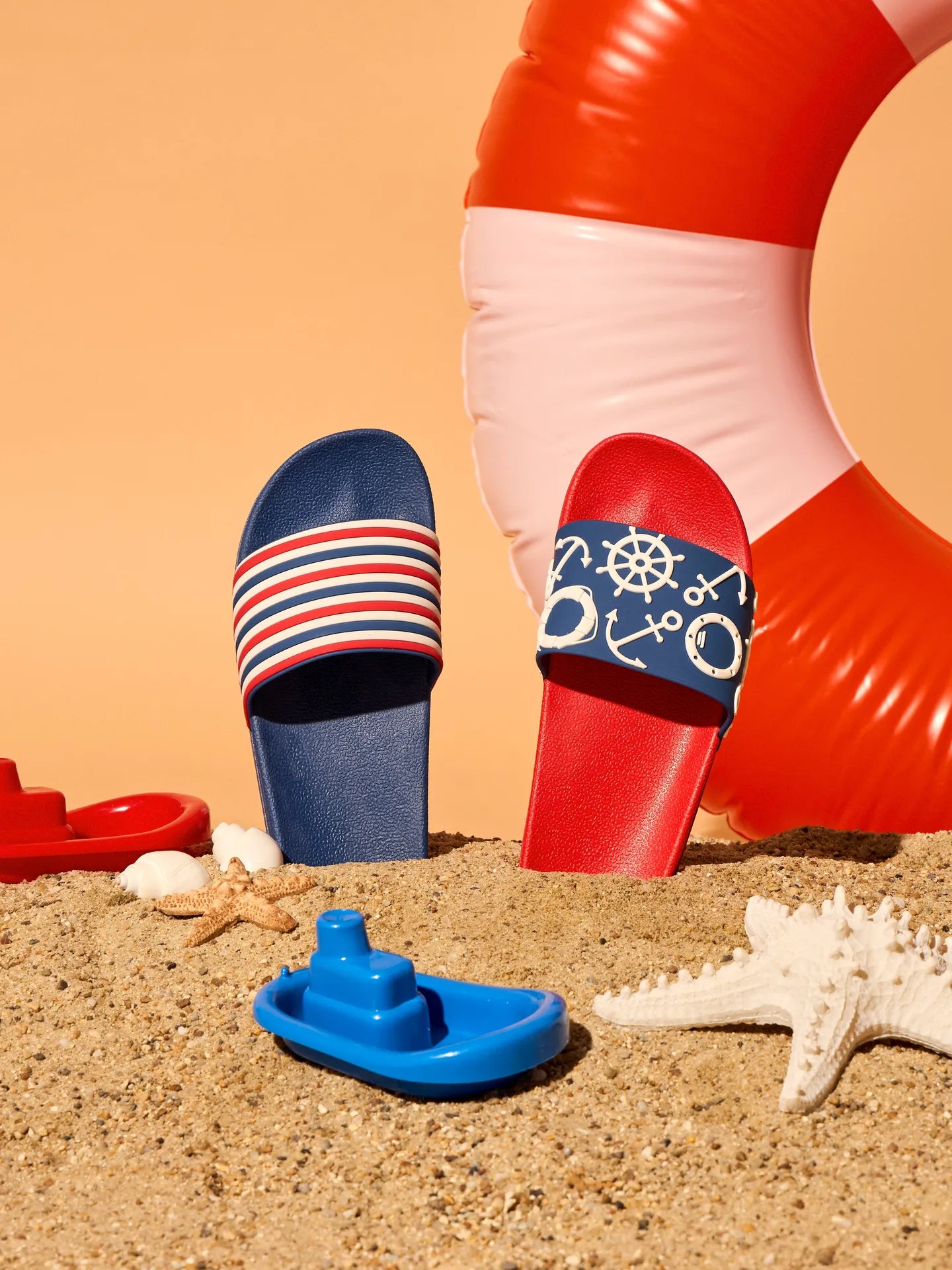 slides-sailor-stripes-eb/eb93bcf808c2435fc23a38ec6b9546b36d472397