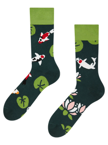 Chaussettes rigolotes en fibres de bambou Poisson koï et nénuphars