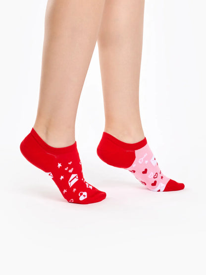 sneaker-socks-love-letters-45/45c7647139e339be4e9de447b4c48d39e6a83bc1